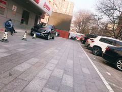 -美廉美超市（增光路店）-停车场