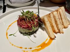 牛肉塔塔配牛油果黑橄榄酱-Solo(衡山路店)