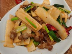 云南腊肉炒香笋-云海肴·汽锅鸡·云南菜(广安门天虹店)