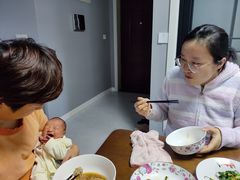 -爱的果实月嫂育婴师(世纪东方店)