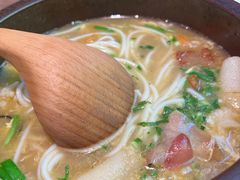 -良米山·云南野生菌过桥米线(上海首店)