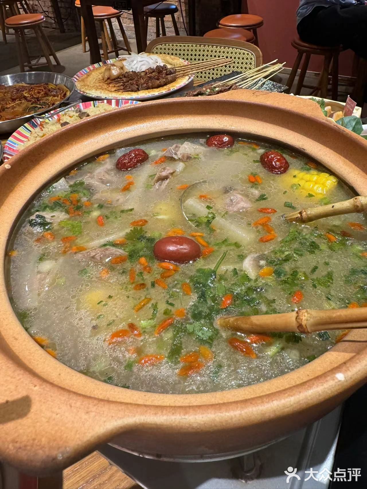 烤串配火锅