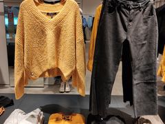 -URBAN REVIVO(西安Momopark店)