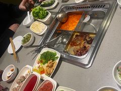 -海底捞火锅(曹安公路店)