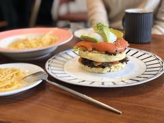 三文鱼水波蛋松饼-AFS Cafe & Canteen(闽江二路店)