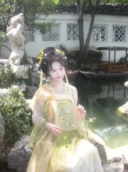-白月清川汉服体验馆