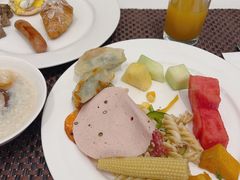 -上海虹桥祥源希尔顿酒店