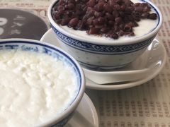 -周大娘牛乳(旧寨古村总店)