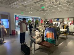 -URBAN REVIVO(北京斯普瑞斯奥特莱斯店)