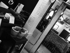 -邊城書店
