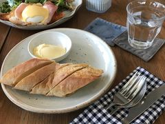 -ROAST coffee & eatery