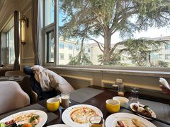 -南郊宾馆·风味自助餐厅·山东十六地市特色菜