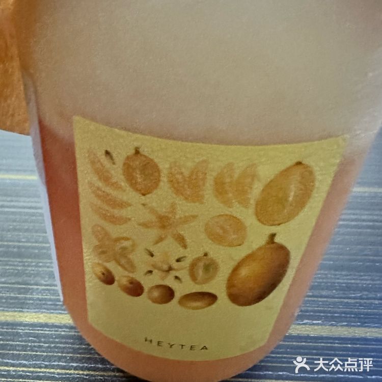 喜茶新出的奇香黄皮桃也太绝了吧！🍑 