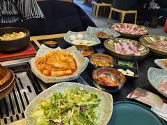 -臻牛烤肉
