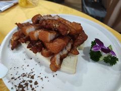 -鲤鱼塘农家山庄