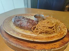 -绿茵小镇中西餐厅(五岭店)