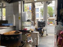 -黄阿姨锅贴大王(万航渡路店)