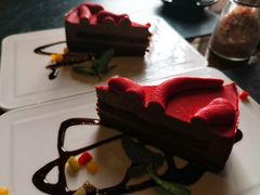经典红丝绒芝士-YUE·6·西式融合餐厅(外滩六号店)