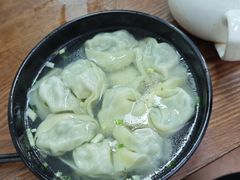 菜肉馄饨-万寿斋(山阴路店)