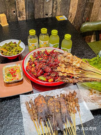 杭州探店｜烧烤小龙虾今天的夜宵也太对胃了！