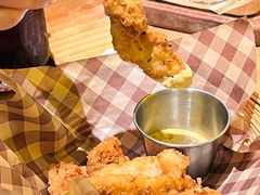 -三勾JJJ Burger&Coffee(梅溪湖店)