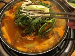 -喇喇排骨火锅·传统韩式脊骨汤(望京西园总店)