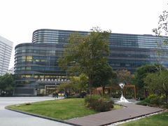 -上海跨国采购会展中心