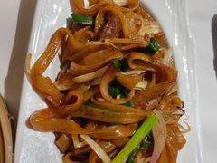 干炒牛河-稻香酒家·34年老字号·港式粤菜(汉街店)