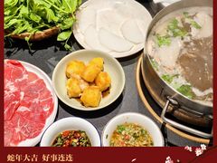 -大众跷脚牛肉馆·非遗传承单位(峨眉山店)
