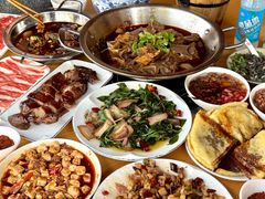 -大众跷脚牛肉馆·非遗传承单位(峨眉山店)