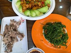 -三江源美食城