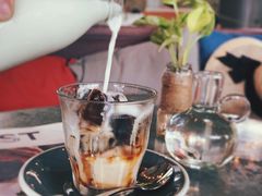 -ROAST coffee & eatery