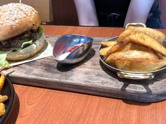 薯角-魏斯理汉堡(西安沣东吾悦店)