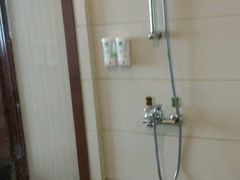 -维也纳酒店(深圳国际会展中心沙井上南店)