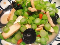 菜心炒口蘑-湖滨28中餐厅·西湖宴·杭州君悦酒店