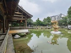 -绳金塔