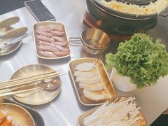 -胡悦里韩式烤肉(芝罘万达广场店)