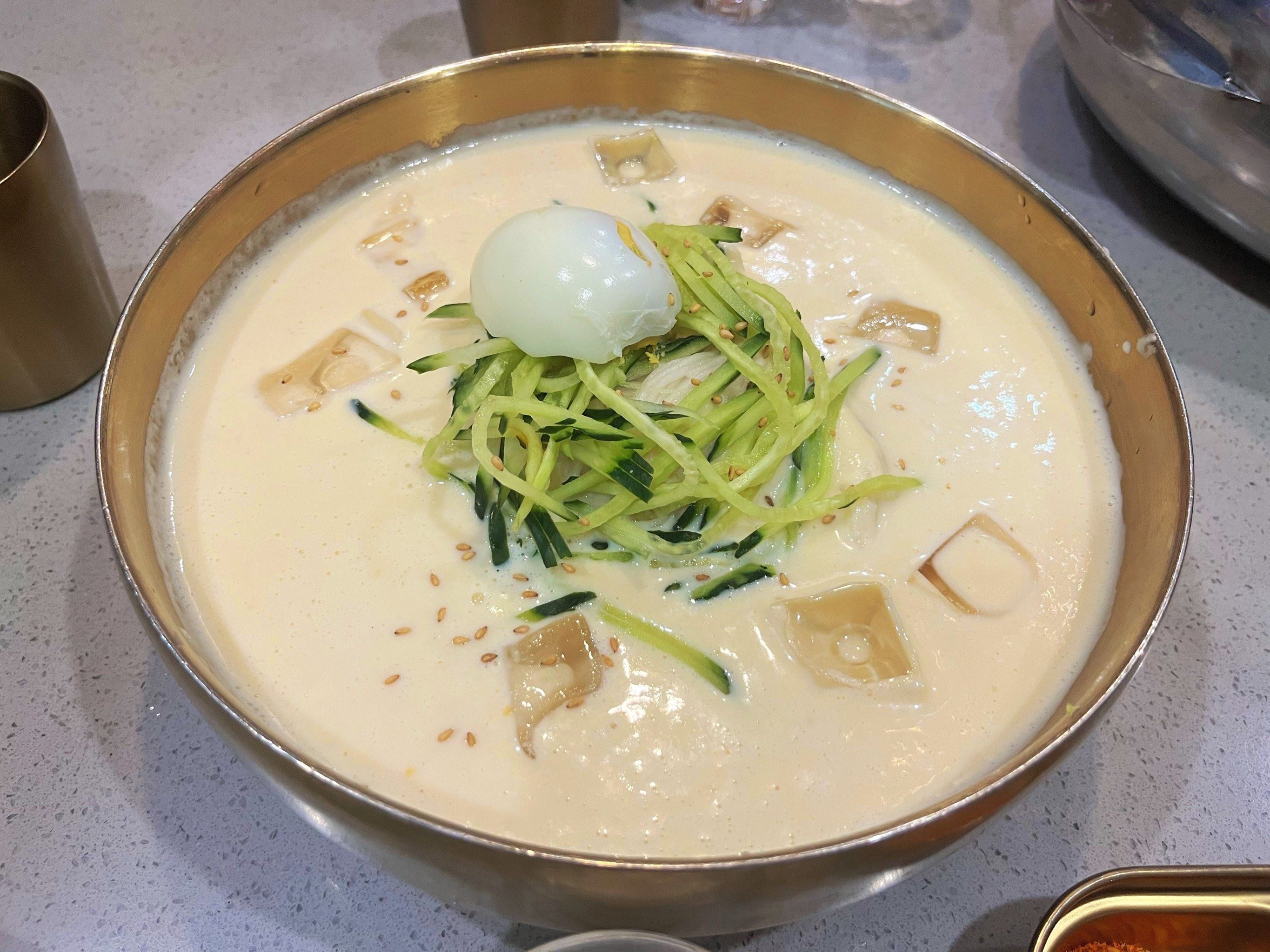 是冰冰凉凉的豆浆面呀!