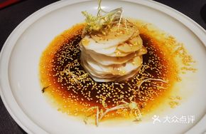 Crispy Lotus Root Slices with Sour Spicy Sauce