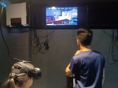 -VR 间客漫·PS电玩·虚拟现实包间游戏电竞(街道口店)