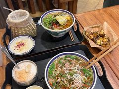 -云阿蛮云南生烫牛肉米线(奉贤路店)