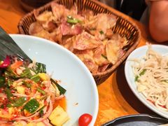-老滇山寨•云南特色菜•地方菜•民族风情歌舞表演(金碧店)