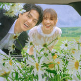 几束小雏菊就能拍出🌻日系电影感婚纱照