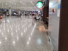 -星巴克(浦东机场T2到达店)