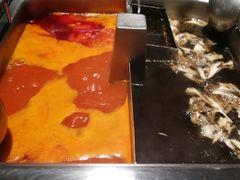 -海底捞火锅鲜切牛肉主题店(长寿路店)