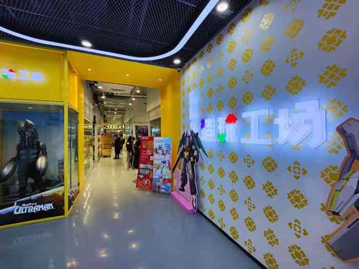 听说之前越富广场的模型店都搬到动感小西关了趁着有空特地过来这边