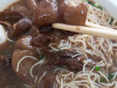 牛腩面加猪肠-海幢瑞芳饮食店