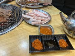 -牛信亭韩国料理·炭火烤肉(紫藤路店)