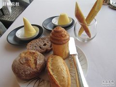 面包们及黄油俩-Caprice(香港四季酒店)