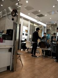 -简法造型·品牌形象店